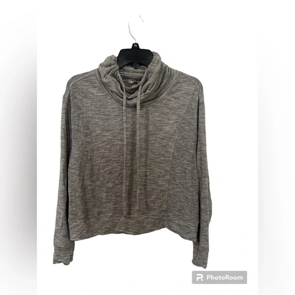 LIKE NEW Athleta Women’s Cowl Neck Sweatshirt - Marl Grey Heather - Size: MP - Picture 4 of 9